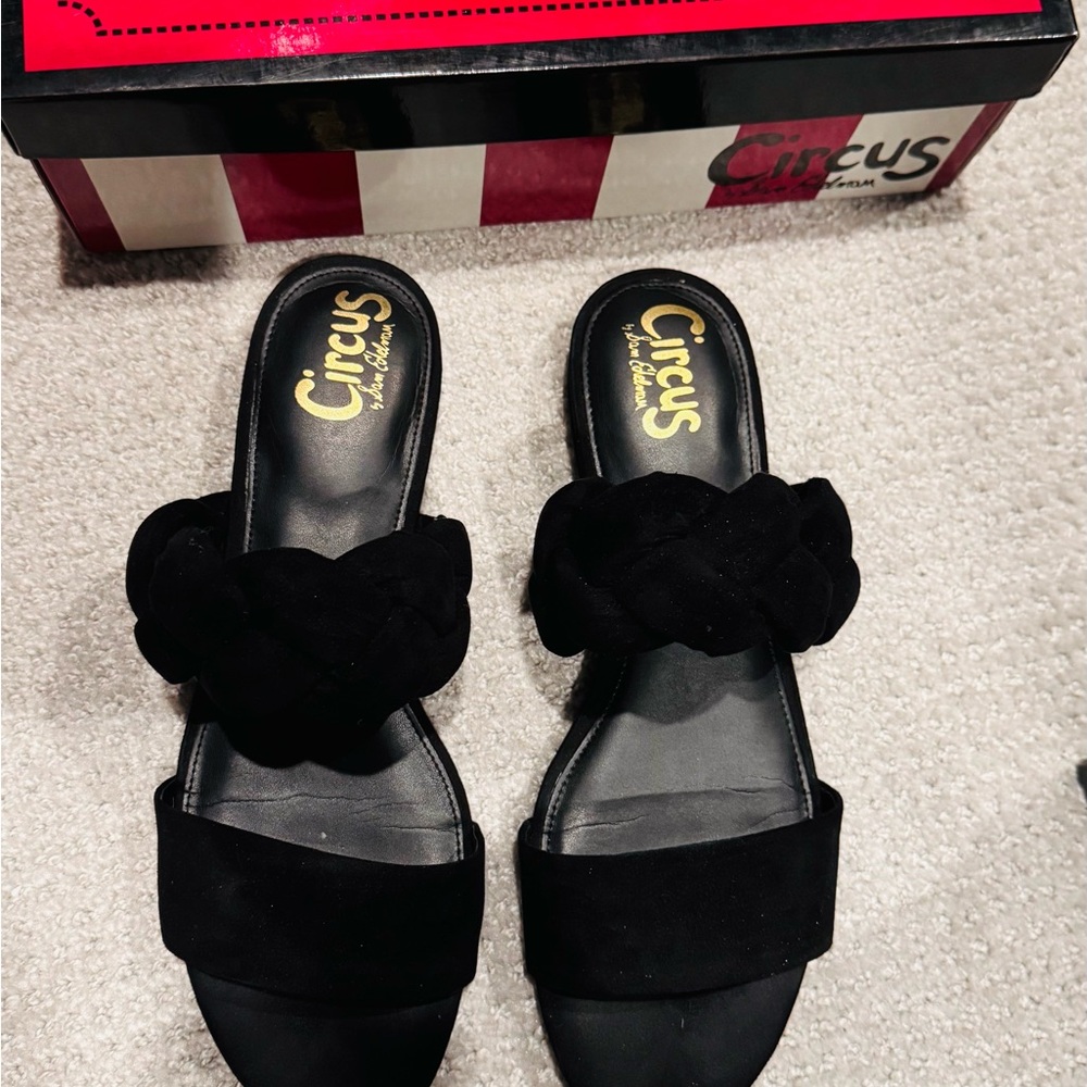 Circus by Sam Edelman Black Sandals Sleek Velvet Design